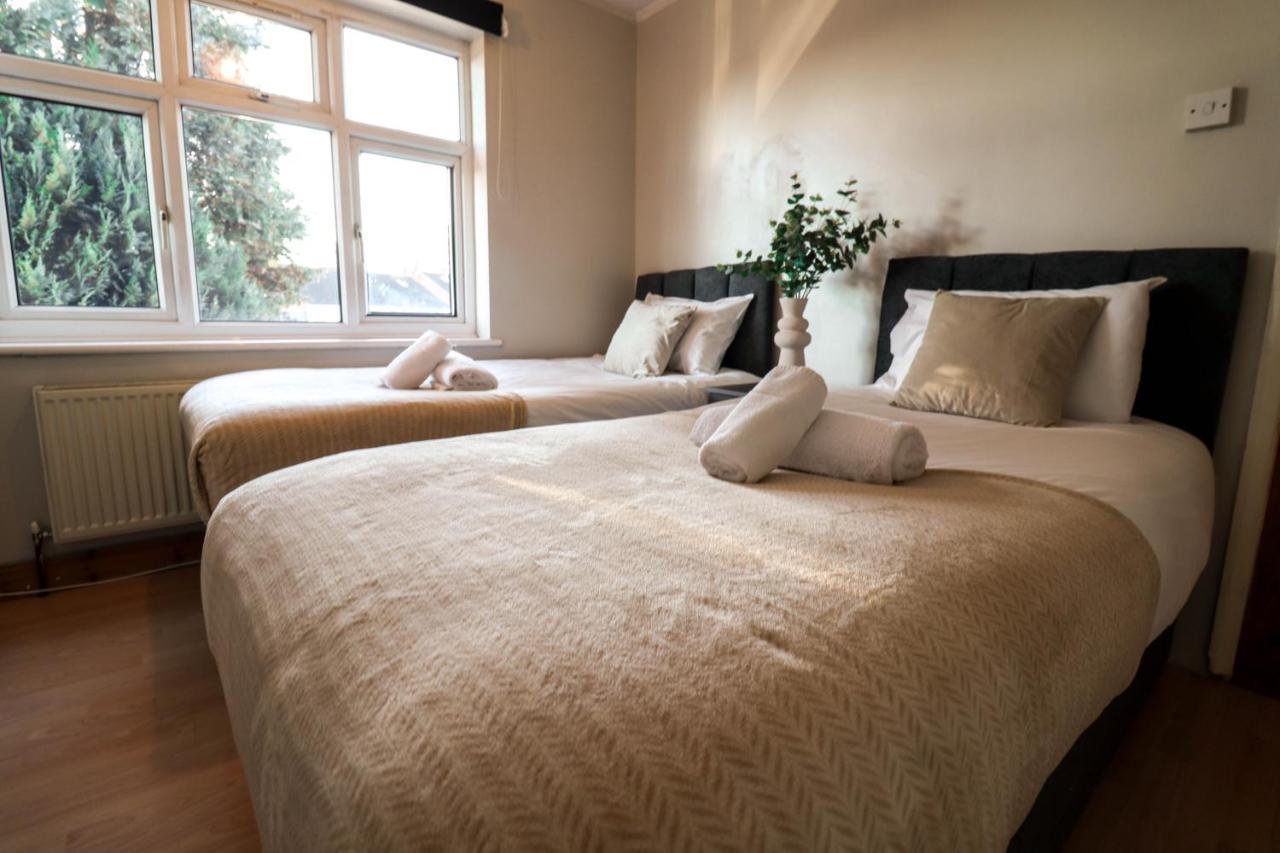Homely Contractor House - Enjoy Free, Convenient Parking * Luton (Bedfordshire)