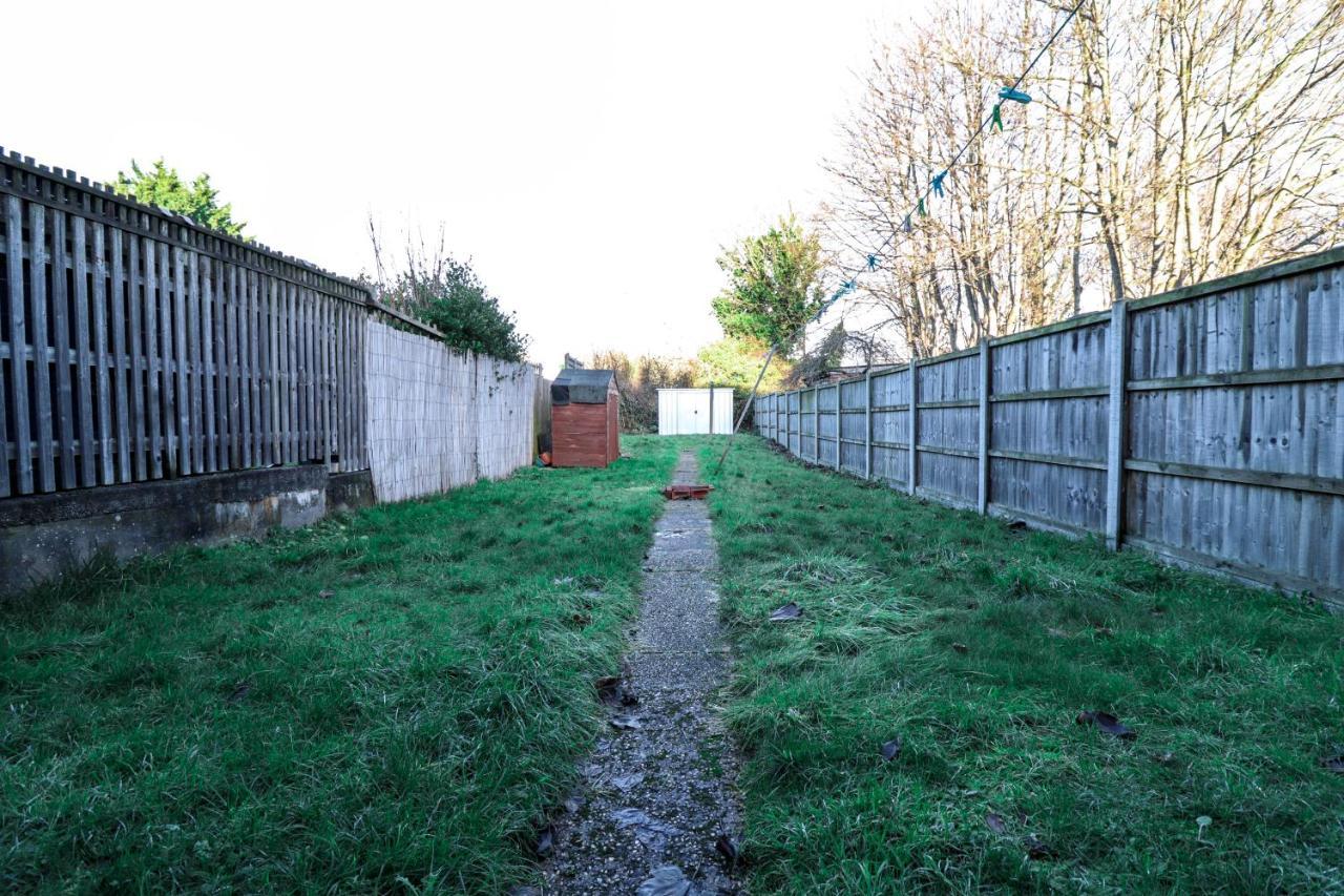 Apartment Homely Contractor House - Enjoy Free, Convenient Parking Luton (Bedfordshire)